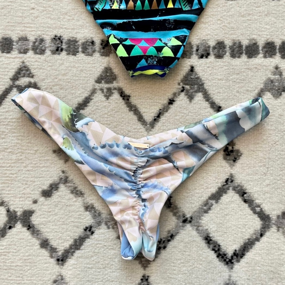 NWOT Two Mara Hoffman bikini bottoms, size XS - Picture 7 of 8
